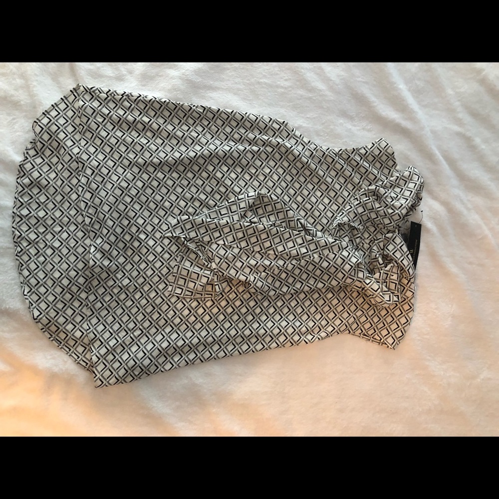NWT Worthington flowy tied neck top; extra small